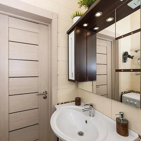 Apartment Arenda 2 *